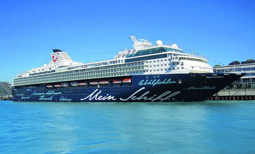 World Club Cruise Der World Club Dome Sticht In See