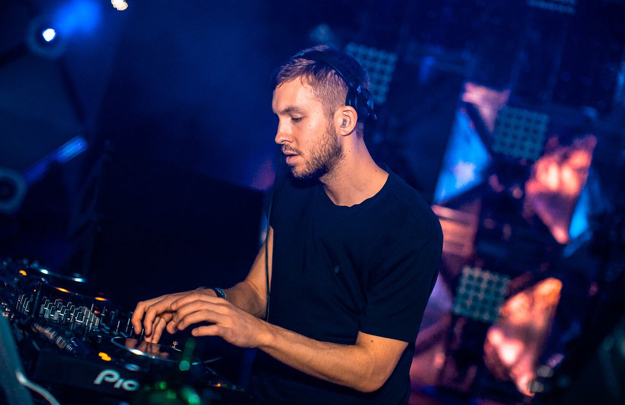 Calvin Harris verlängert VegasVertrag und kassiert Millionen!