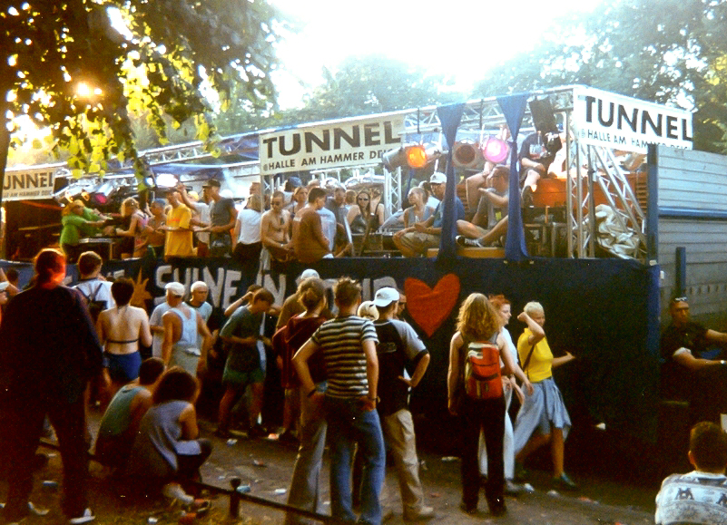 Loveparade 1997 © Arne Müseler / arne-mueseler.de