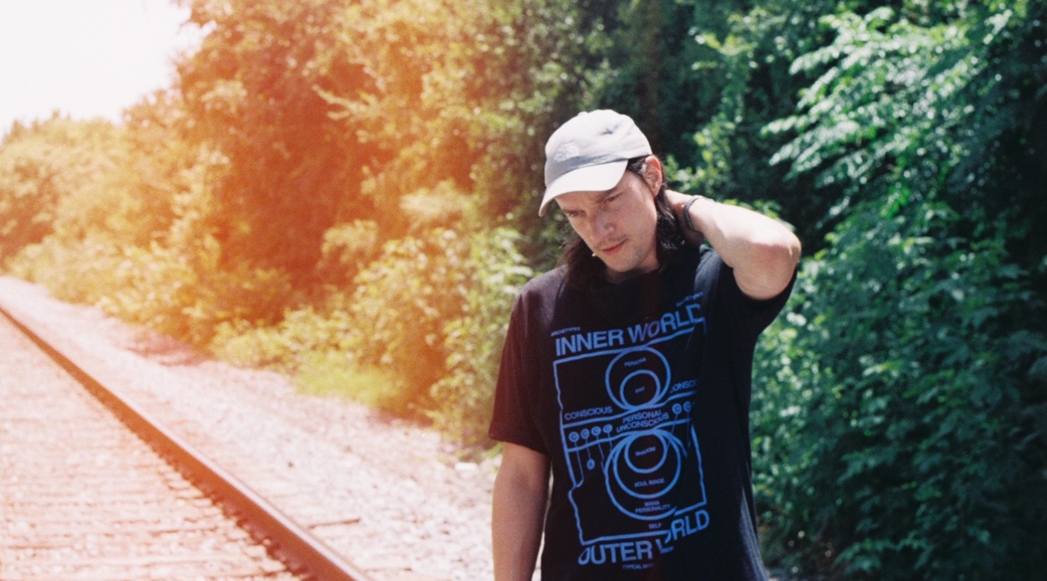 Inspiriert von Country und Folk Matthew Dear bringt neues Album heraus