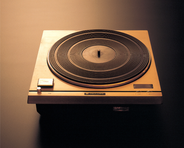 https://www.technics.com/global/sl1200/heritage/?fbclid=IwAR13xtAtf9IGEuh_KchvCaX67r92d8g6jXoMVo7e4qwA837RpXwjILvhZDo#product2