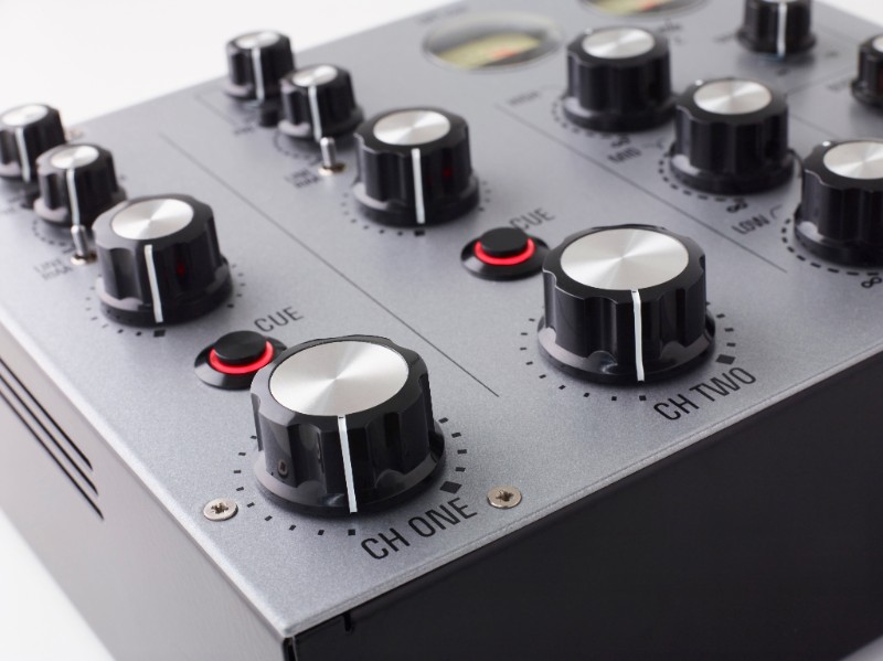 Zweikanal AnalogRotaryMixer von MasterSounds und Union Audio