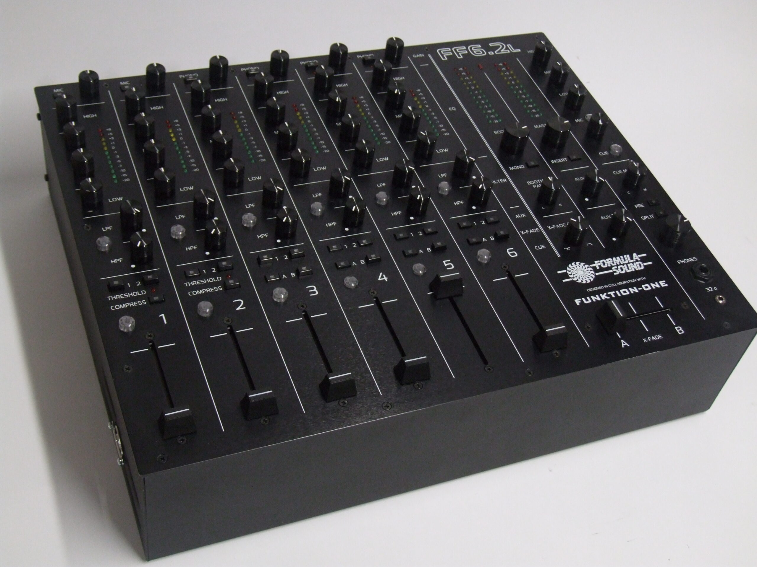 Formula Sound FF6.2L Schwarzer Fels in der Brandung