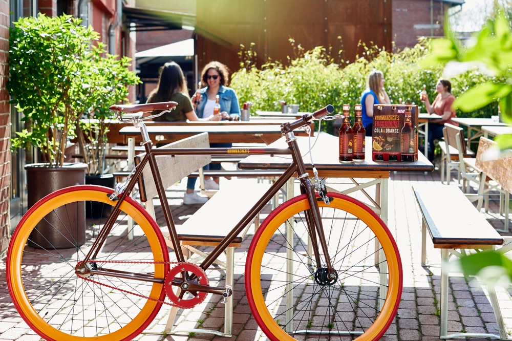 Gewinne mit KROMBACHER’S FASSBRAUSE Cola & Orange ein SingleSpeedFahrrad