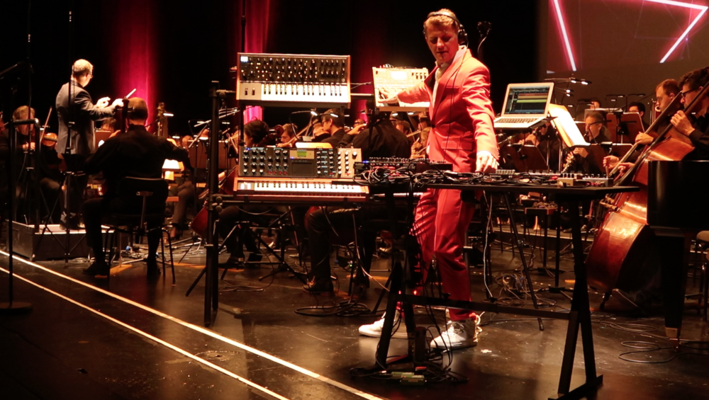 Synth Happens Andreas Henneberg & Filmorchester Babelsberg live in Concert