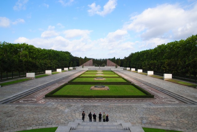 Sowjetisches_Ehrenmal_Treptower_Park