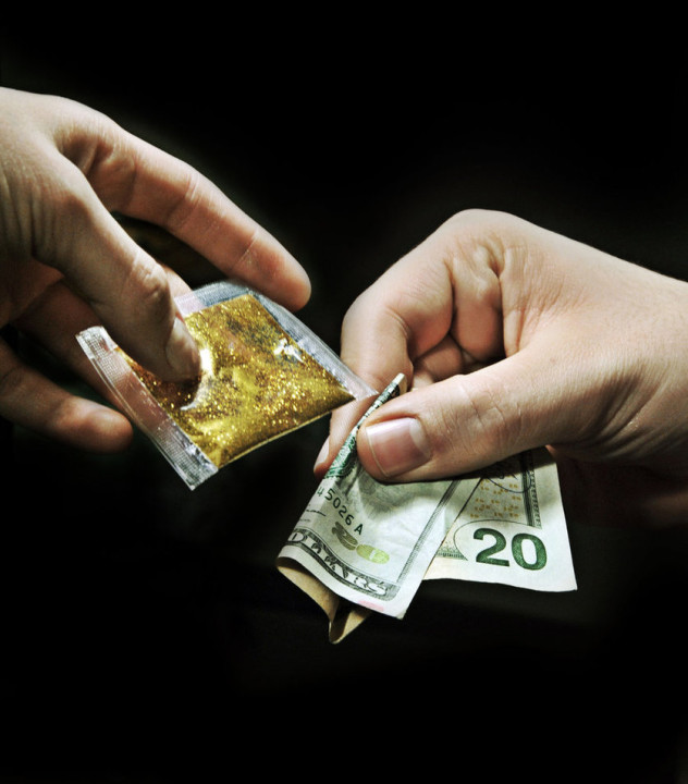 glitter_drug_deal_v2_by_2K00L4U