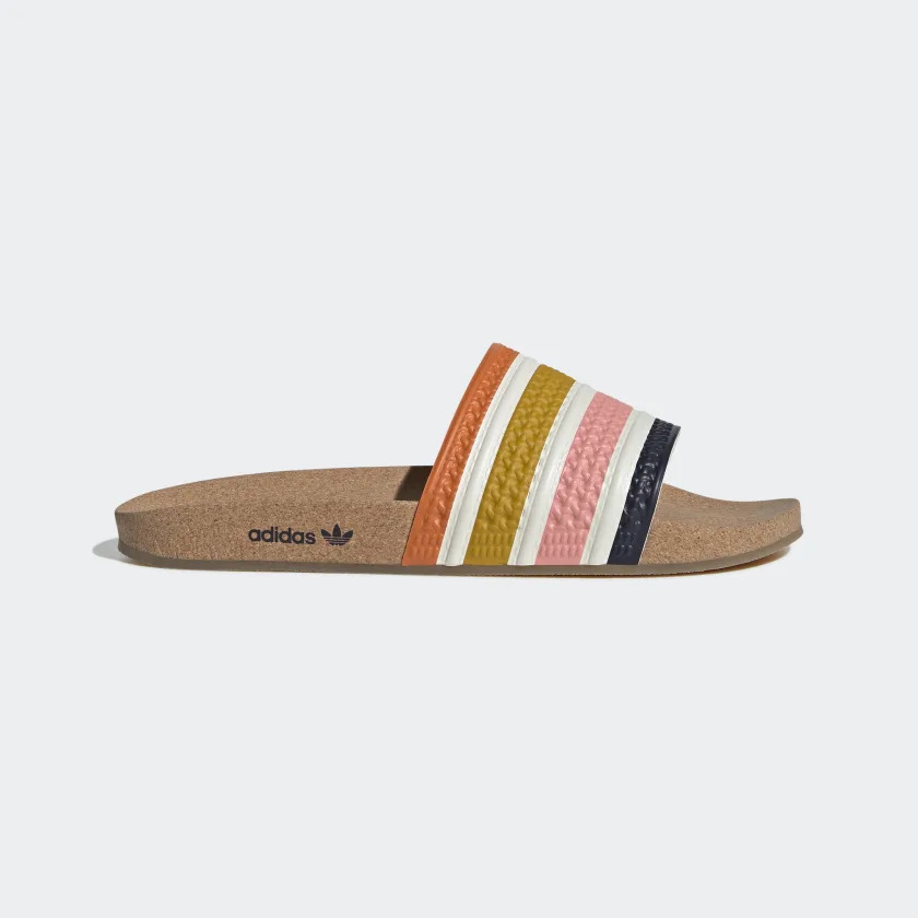 adilette Cork Klassiker im Holiday Look