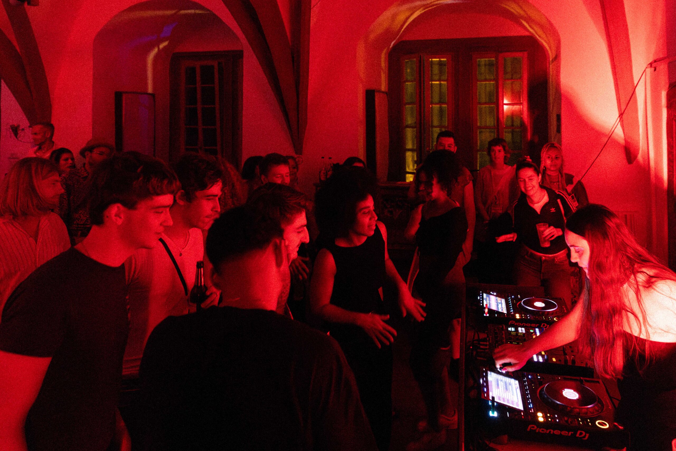 Riviera Festival 2026: Drei Tage Musik- und Clubkultur am Mainufer